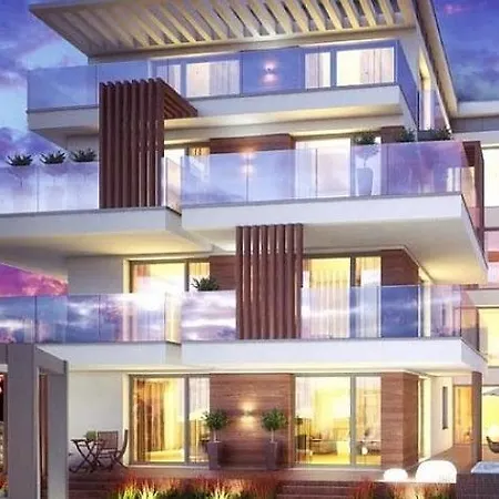 Azure Sunrise Apartment *